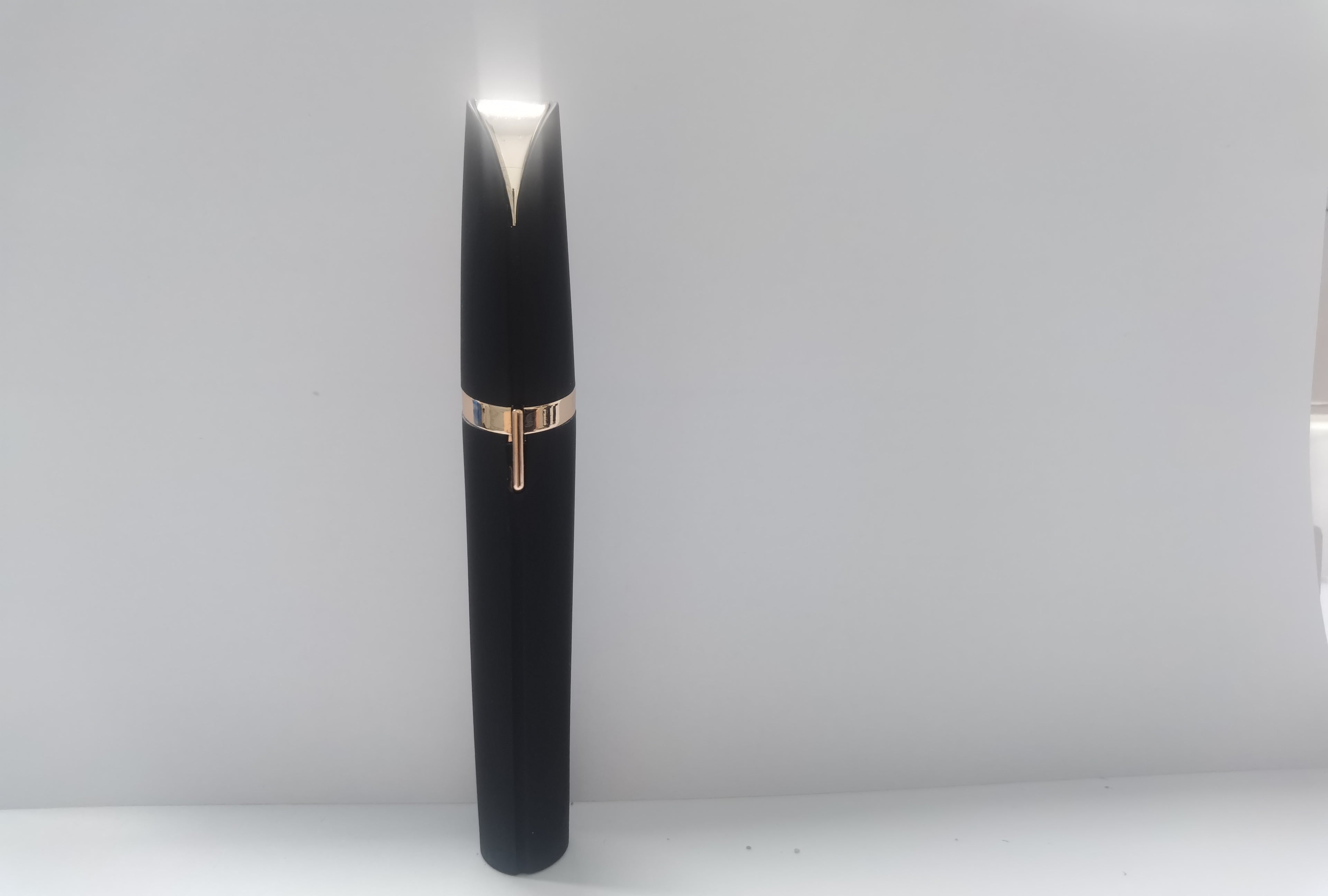 Mini Electric Eyebrow Trimmer – Painless Razor Epilator with LED Light